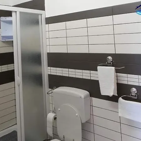 Fronte Mare 住宿加早餐酒店 夏卡